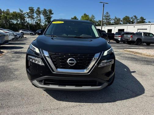 Black 2023 Nissan Rogue SV