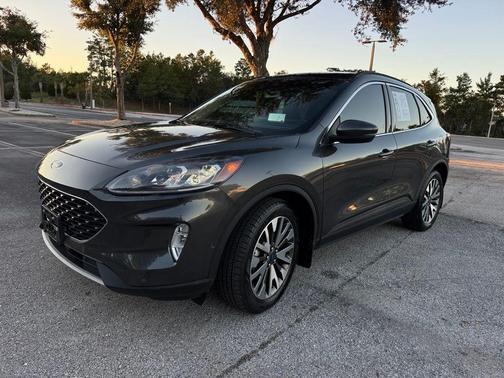2020 Ford Escape Titanium Hybrid