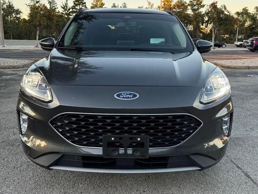 2020 Ford Escape Titanium Hybrid