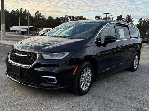 2024 Chrysler Pacifica Touring-L