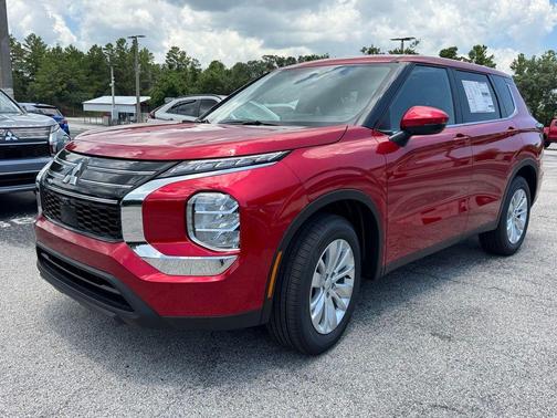 2025 Mitsubishi Outlander ES