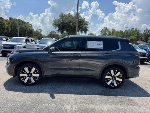 2025 Mitsubishi Outlander SEL