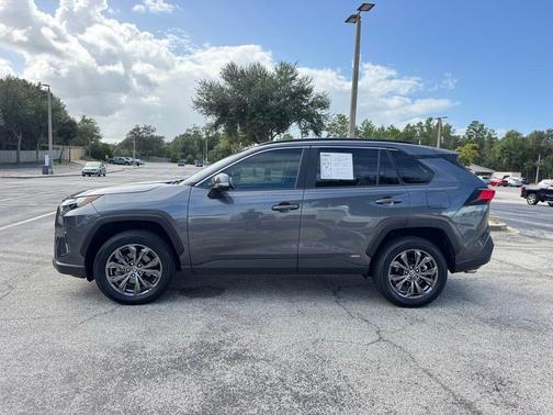 2024 Toyota RAV4 Hybrid XLE Premium
