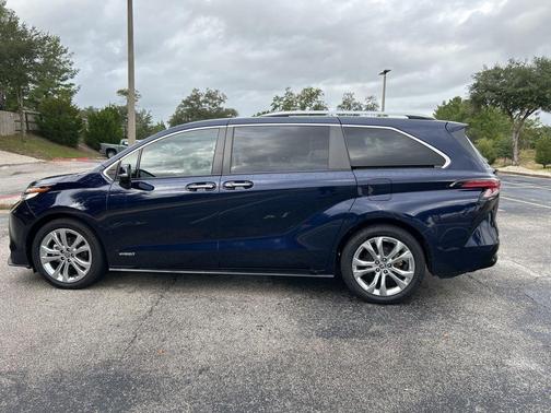 2021 Toyota Sienna