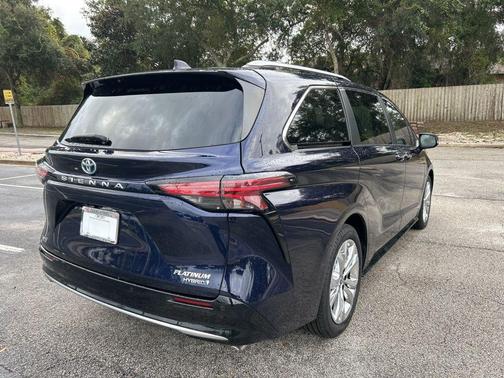 2021 Toyota Sienna