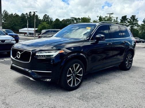Onyx Black Metallic 2017 Volvo XC90 T6 Momentum