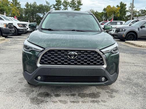 2024 Toyota Corolla Cross XLE