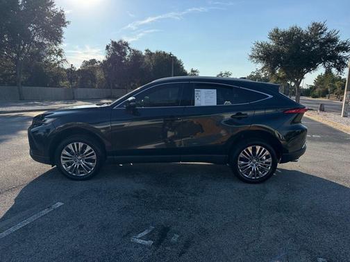 2023 Toyota Venza XLE