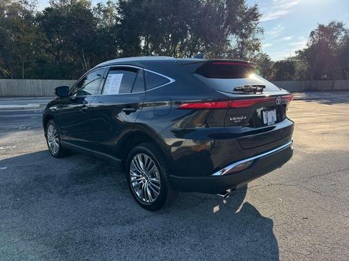 2023 Toyota Venza XLE