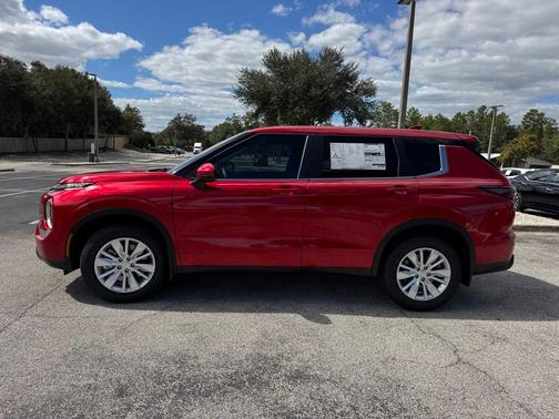 2025 Mitsubishi Outlander ES