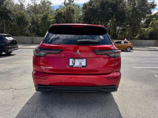 2025 Mitsubishi Outlander ES