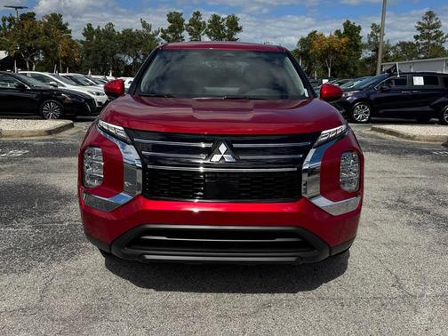 2025 Mitsubishi Outlander ES