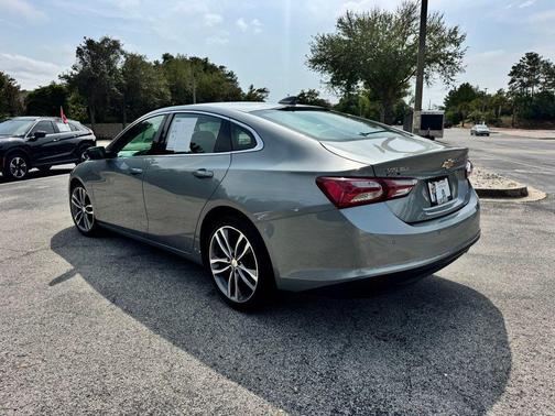 Sterling Gray Metallic 2024 Chevrolet Malibu 2LT