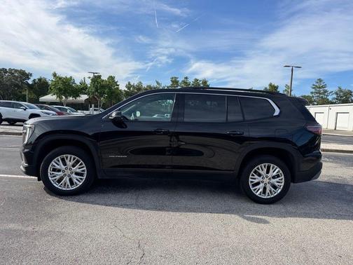 2024 GMC Acadia Elevation