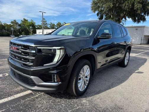 2024 GMC Acadia Elevation