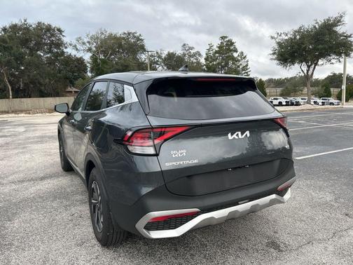 2025 Kia Sportage Hybrid LX