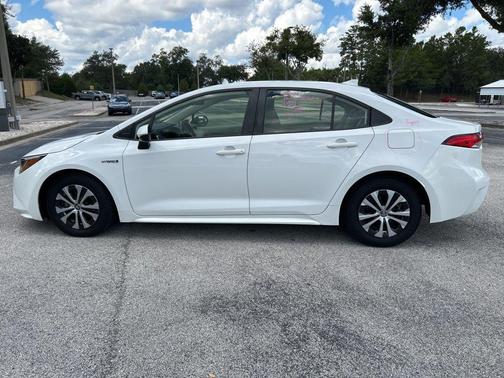 2020 Toyota Corolla Hybrid LE