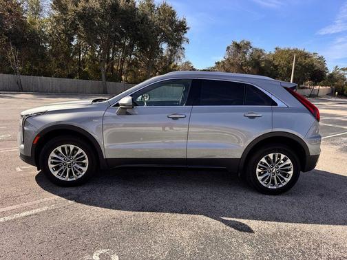 2024 Cadillac XT4 Premium Luxury