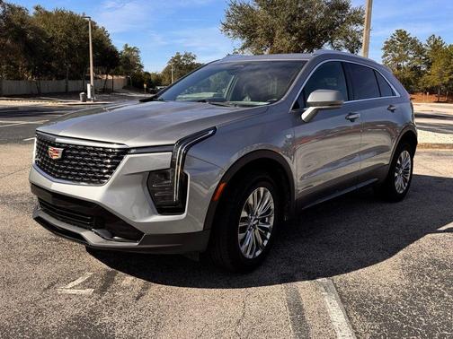 2024 Cadillac XT4 Premium Luxury