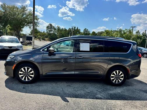 Granite Crystal Clearcoat Metallic 2021 Chrysler Pacifica Hybrid Touring L