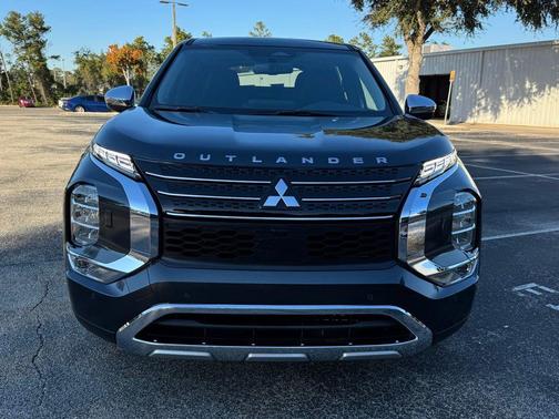 2025 Mitsubishi Outlander PHEV SE