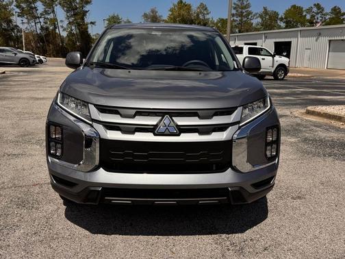 Mercury Gray Metallic 2026 Mitsubishi Outlander Sport 2.0 ES