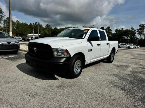 Bright White Clearcoat 2017 RAM 1500 Tradesman