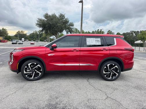 2025 Mitsubishi Outlander PHEV SE