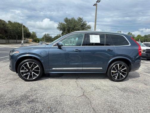 2021 Volvo XC90 Recharge Plug-In Hybrid T8 Inscription Expression 7 Passenger