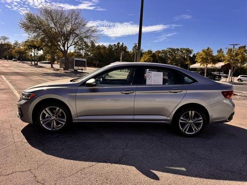 Pyrite Silver Metallic 2024 Volkswagen Jetta 1.5T SE