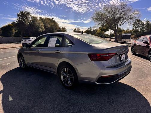 Pyrite Silver Metallic 2024 Volkswagen Jetta 1.5T SE