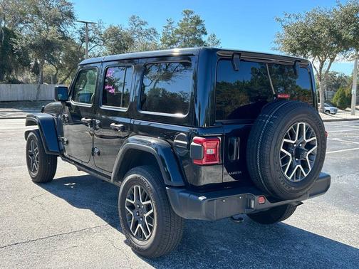 2025 Jeep Wrangler Sahara