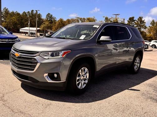 Satin Steel Metallic 2020 Chevrolet Traverse LT Leather