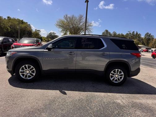 Satin Steel Metallic 2020 Chevrolet Traverse LT Leather