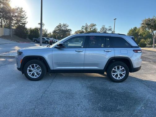 2022 Jeep Grand Cherokee Limited
