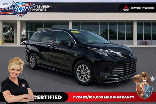 Midnight Black Metallic 2025 Toyota Sienna XLE