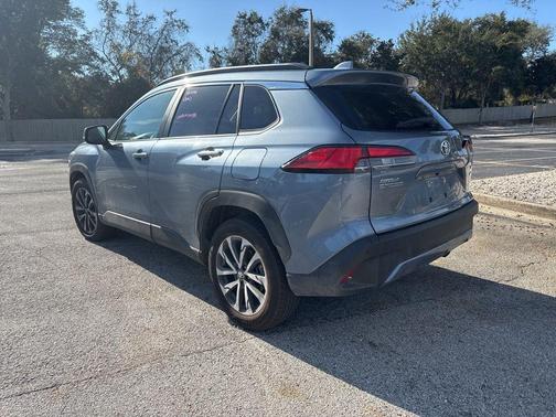 2024 Toyota Corolla Cross XLE