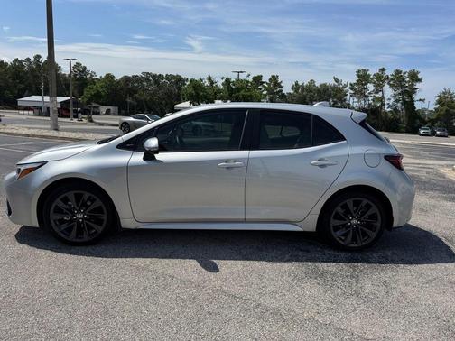 2024 Toyota Corolla Hatchback XSE