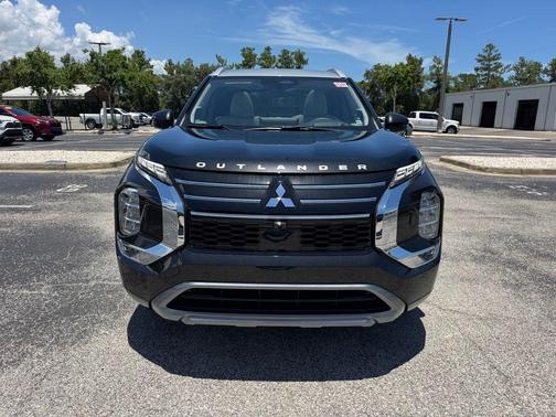 2025 Mitsubishi Outlander Platinum Edition