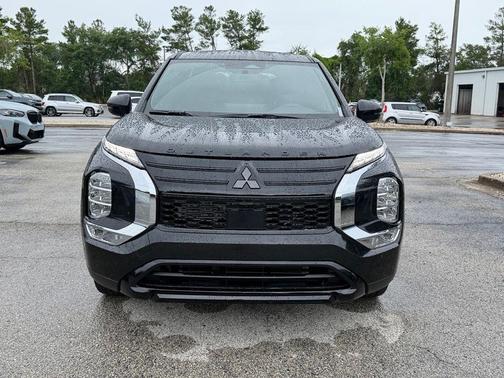 Black Diamond 2026 Mitsubishi Outlander LE