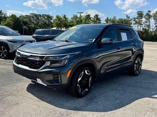 Gravity Gray 2024 Kia Seltos SX