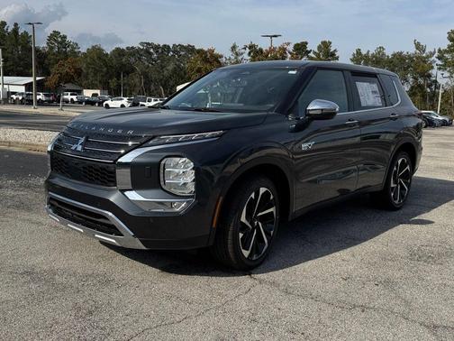 2025 Mitsubishi Outlander PHEV SE