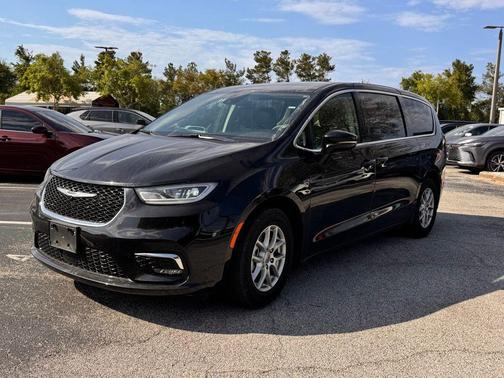 Diamond Black 2024 Chrysler Pacifica Touring-L