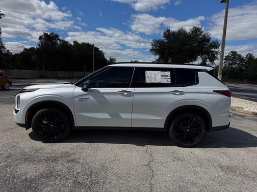 2025 Mitsubishi Outlander PHEV SEL Black Edition