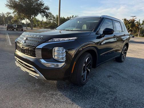 2025 Mitsubishi Outlander PHEV SEL Platinum Edition