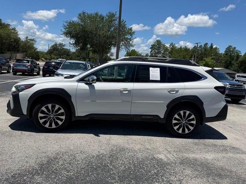 Crystal White Pearl 2023 Subaru Outback Touring XT