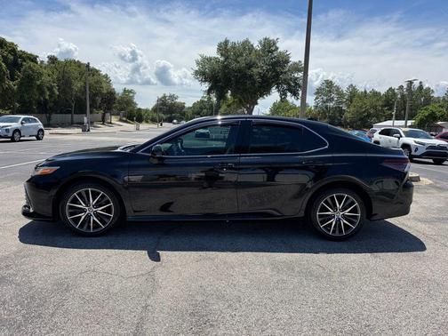 2023 Toyota Camry XLE