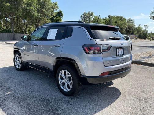 Billet Silver Metallic Clearcoat 2022 Jeep Compass Limited