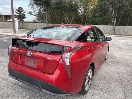 2016 Toyota Prius Three Touring