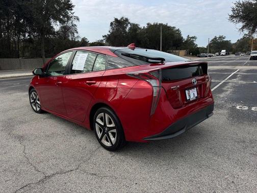 2016 Toyota Prius Three Touring